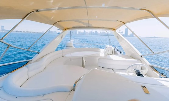 White Pearl Azimut 55ft | AED1200/Hour